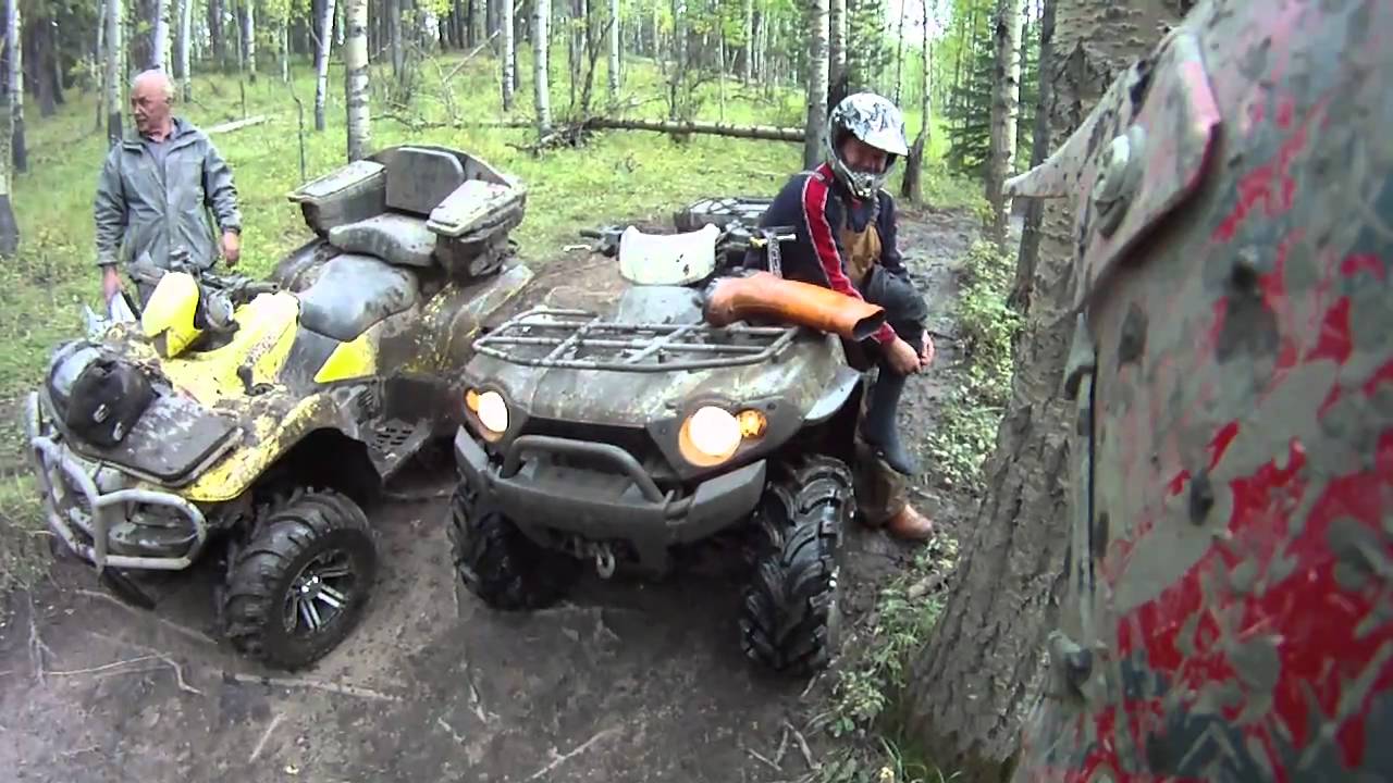 Can-Am Outlander 800R X mr Deep Hole at McLean Creek Alberta