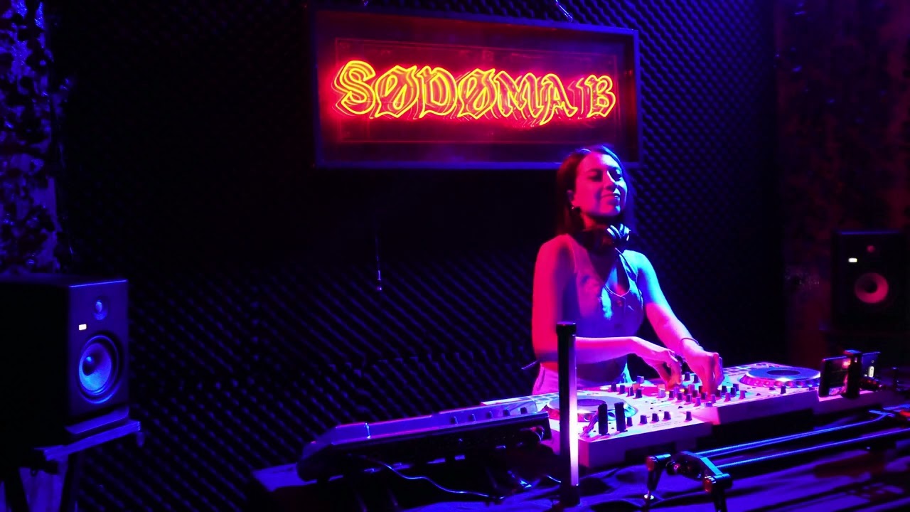 Karla Valdez at Sodoma B RECORDS, Melodic Techno / Techno Set
