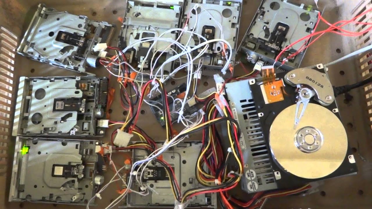 Floppy Music : Still alive