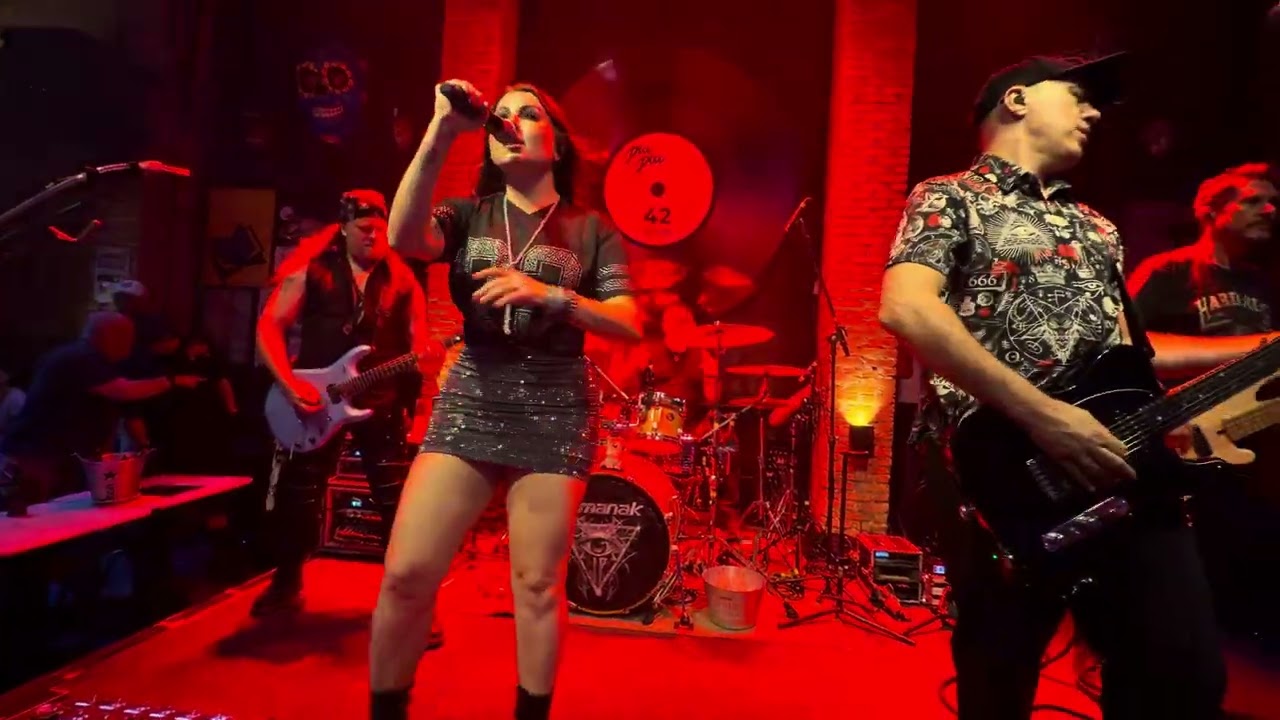 Banda Almanak - Caf&eacute; Piu Piu - 10 - Going Under - 4K - 10 Janeiro 2026