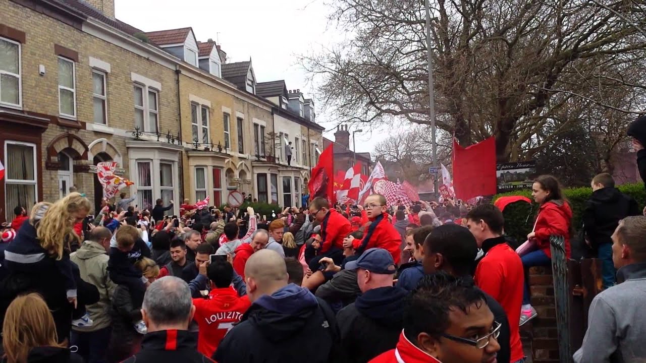 Liverpool arrive at Anfield v Man City