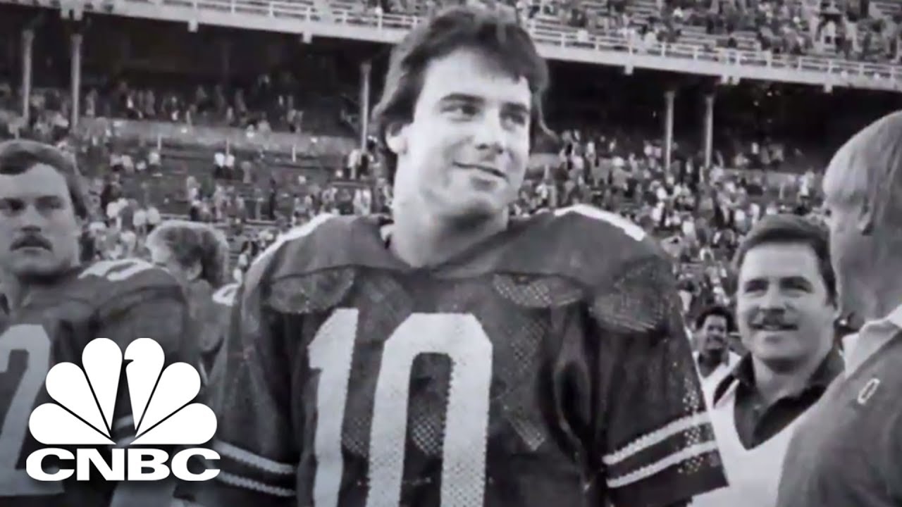 Former Football Star Cons Friends To Feed His Gambling Addiction | American Greed | CNBC Prime