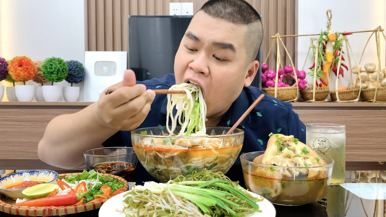 Tô Bún Bò Giò Heo Đầy Ấp Topping Đã Thèm Ngày Giãn Cách Xã Hội | Thằng Mập Food | Tập 325