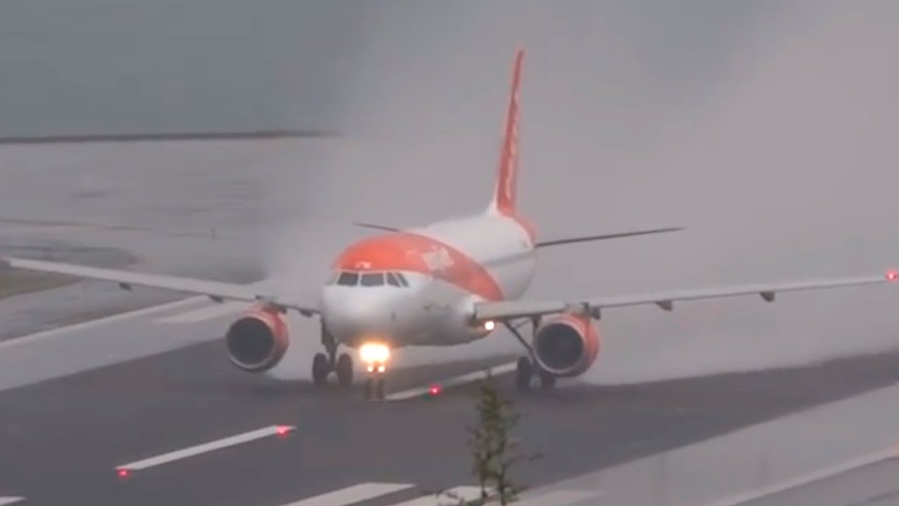 Bad weather || Challenging landings during a STORM || Low visibility/Visual Approach || Madeira