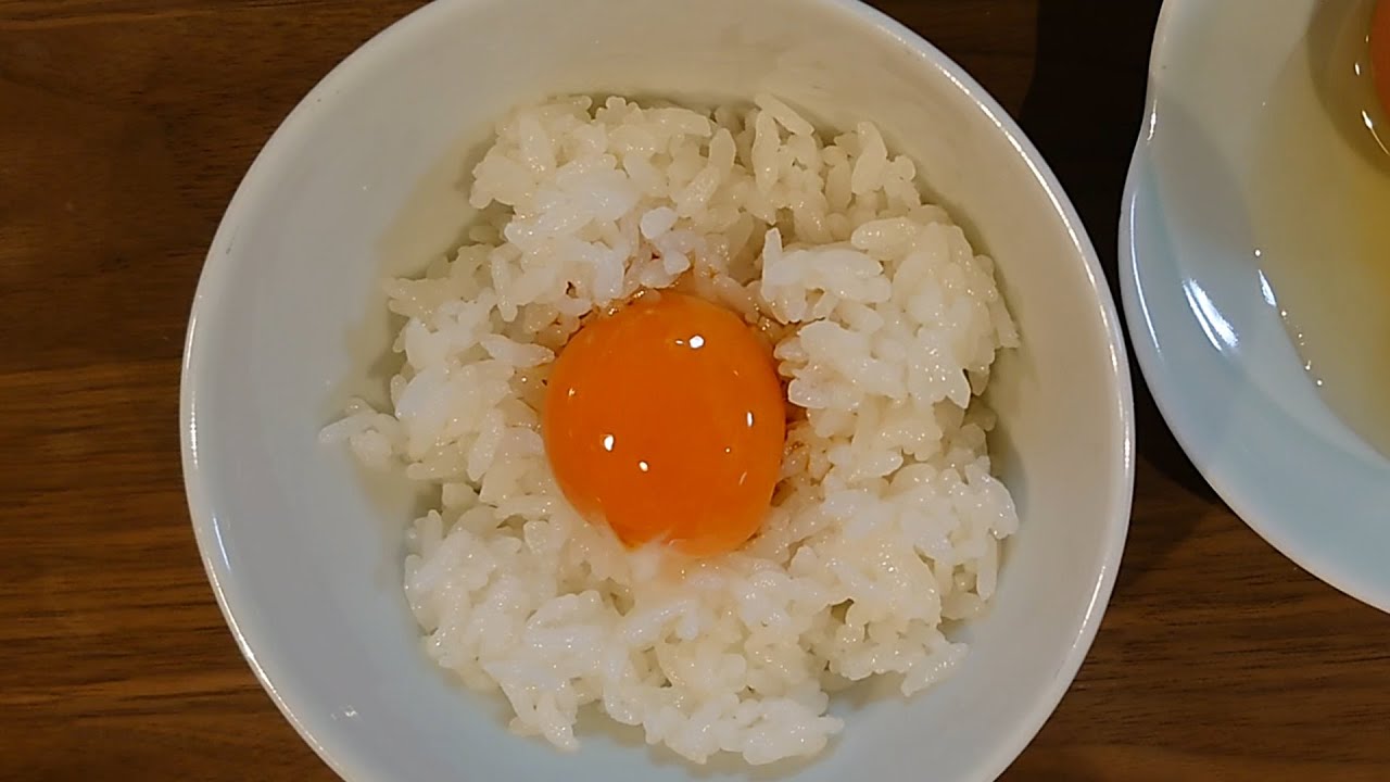 How to make deluxe raw egg over rice. Japanese anime food. 