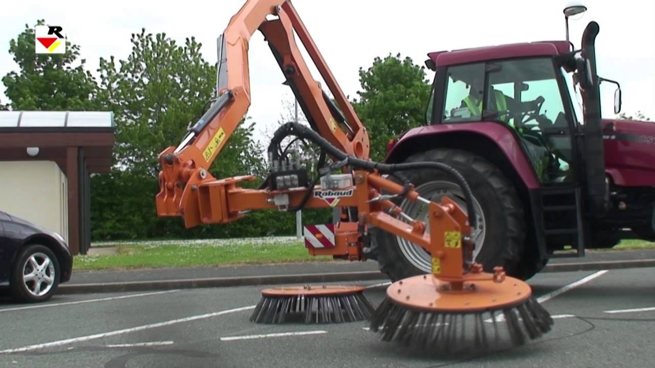 Brosse de desherbage sur épareuse - RABAUD