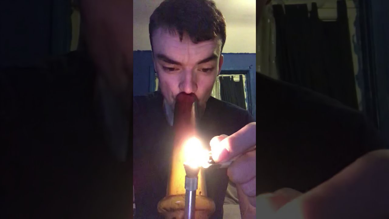 Dank of England bong hit