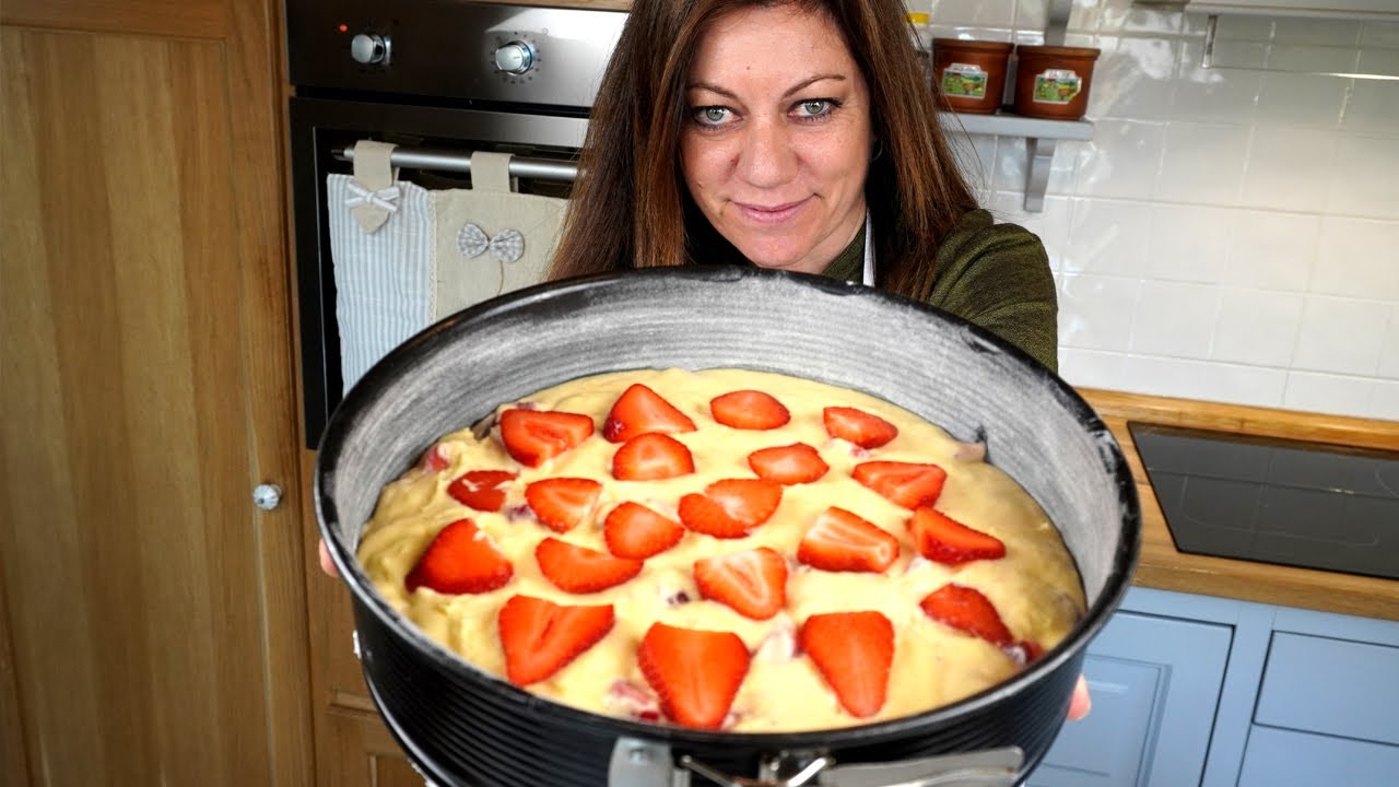 TORTA alle FRAGOLE  SOFFICE: Nessuno Può Resistere!!
