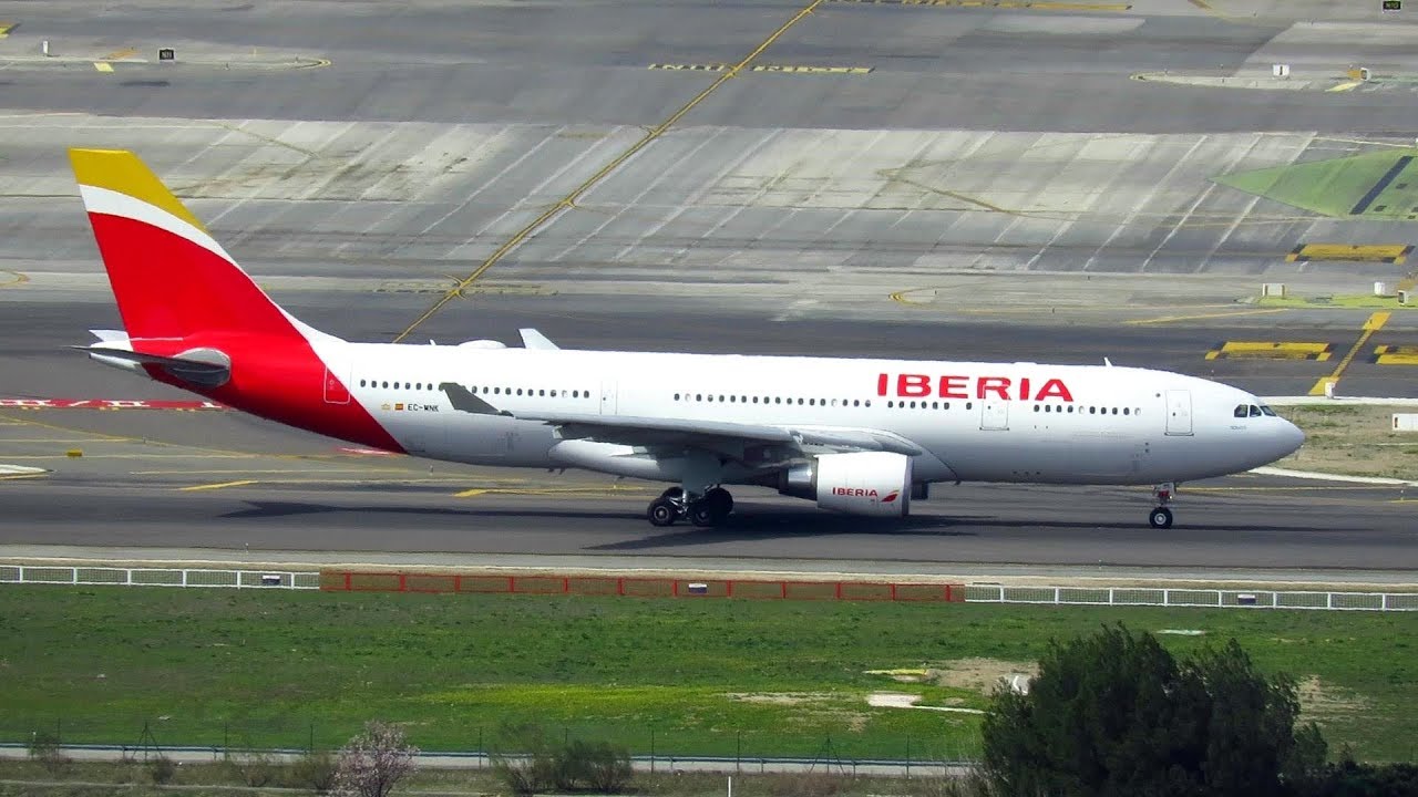 Iberia Airbus A330-200 Windy Takeoff from Madrid Airport (MAD) | EC-MNK