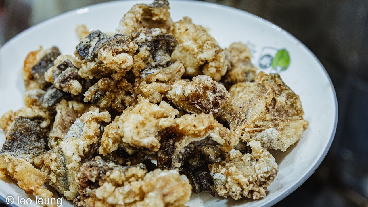 《廣東話影片》香港人的味道回憶——騷炸魚皮，簡單易做，在家中也能重現超邪惡的香港小食！新手跟住程序做都不會失敗！