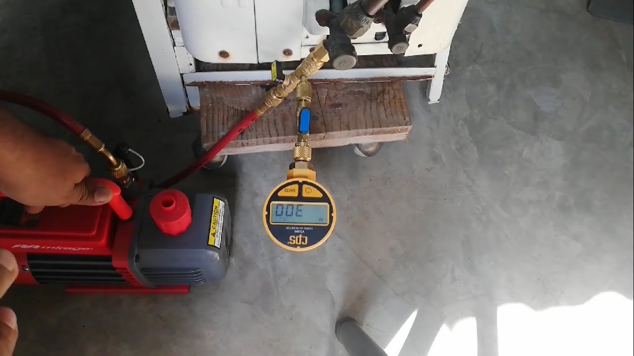 Como hacer vacío a un minisplit inverter o convencional con Vacuómetro