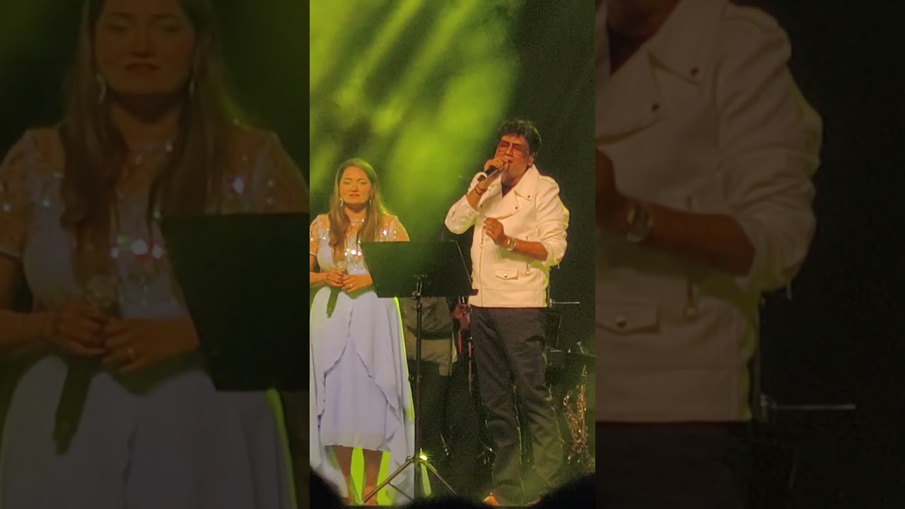 Vijay Prakash and Anuradha Bhat singing Singara Siriye #vijayprakash #concert #kannada #sandalwood