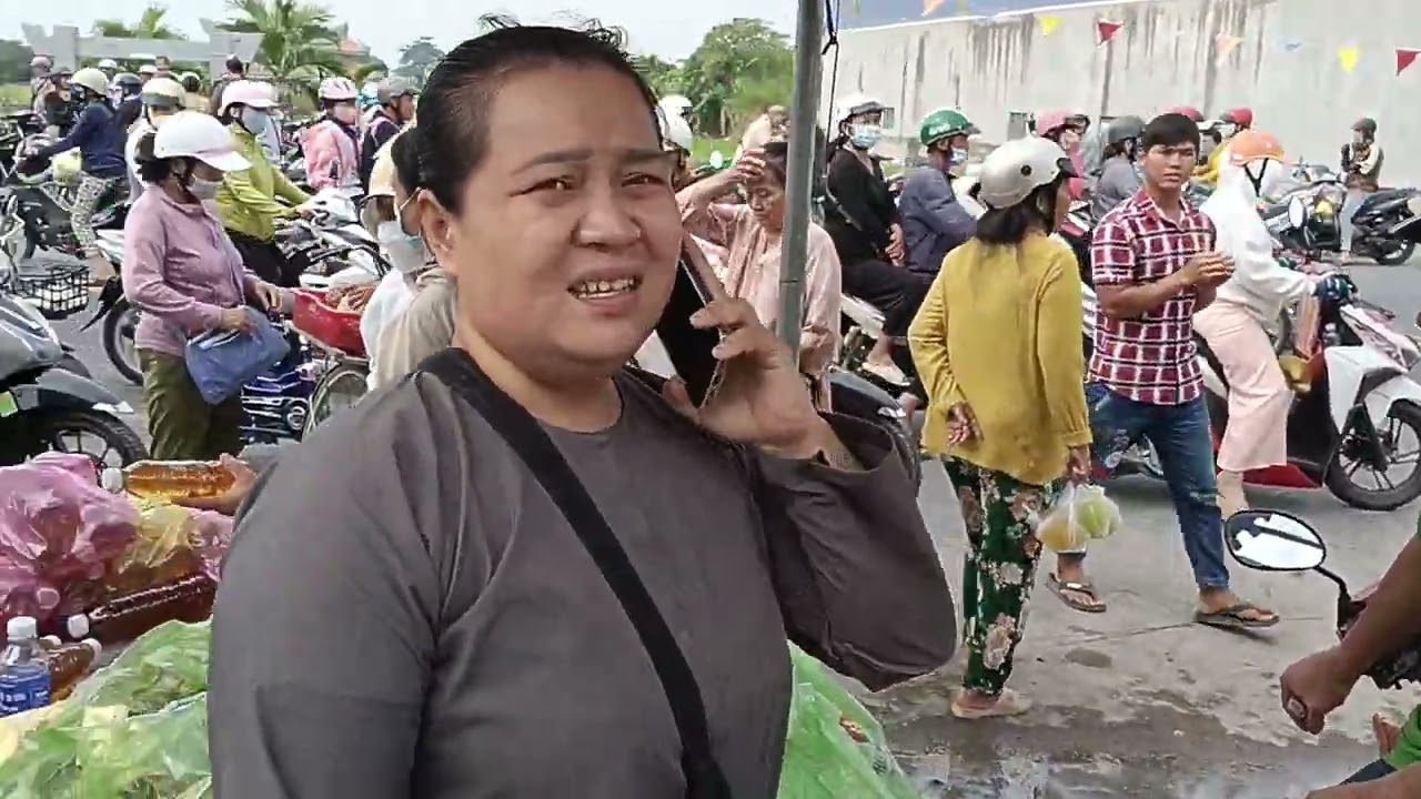 Quan cảnh đại lễ 25-11 kĩ Niệm 106 năm ngày Đản sanh của Đức Thầy 2025 .