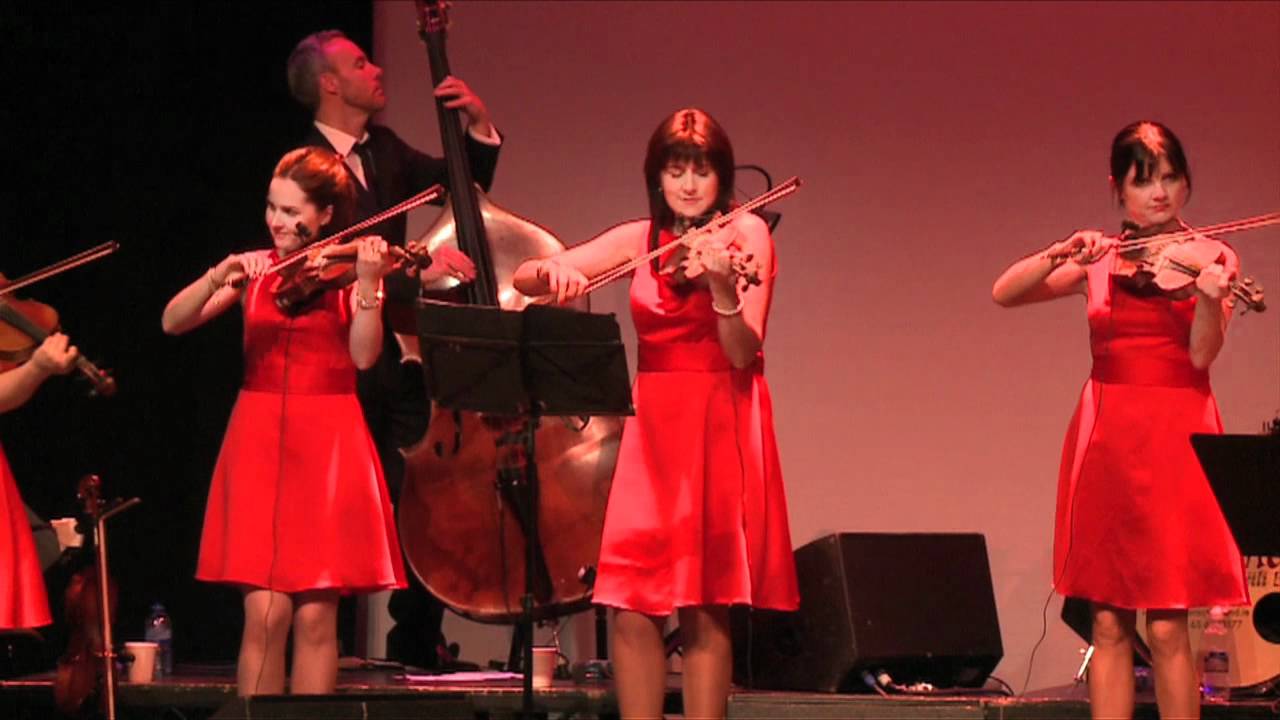 Kilfenora C&eacute;il&iacute; Band Clip 2: Traditional Irish Music from LiveTrad.com
