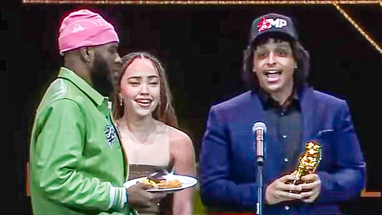 AMP GOES TO THE STREAMER AWARDS