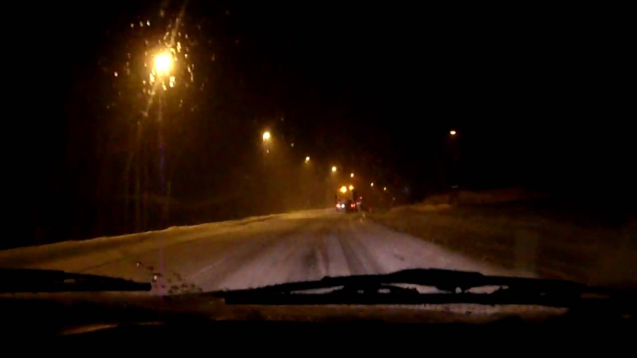Micke leker i sn&ouml;n