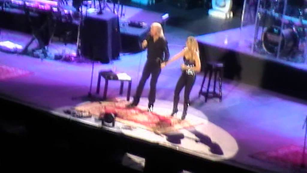 Barry Gibb - Islands in the Stream - Mythology Tour - O2 Arena - London