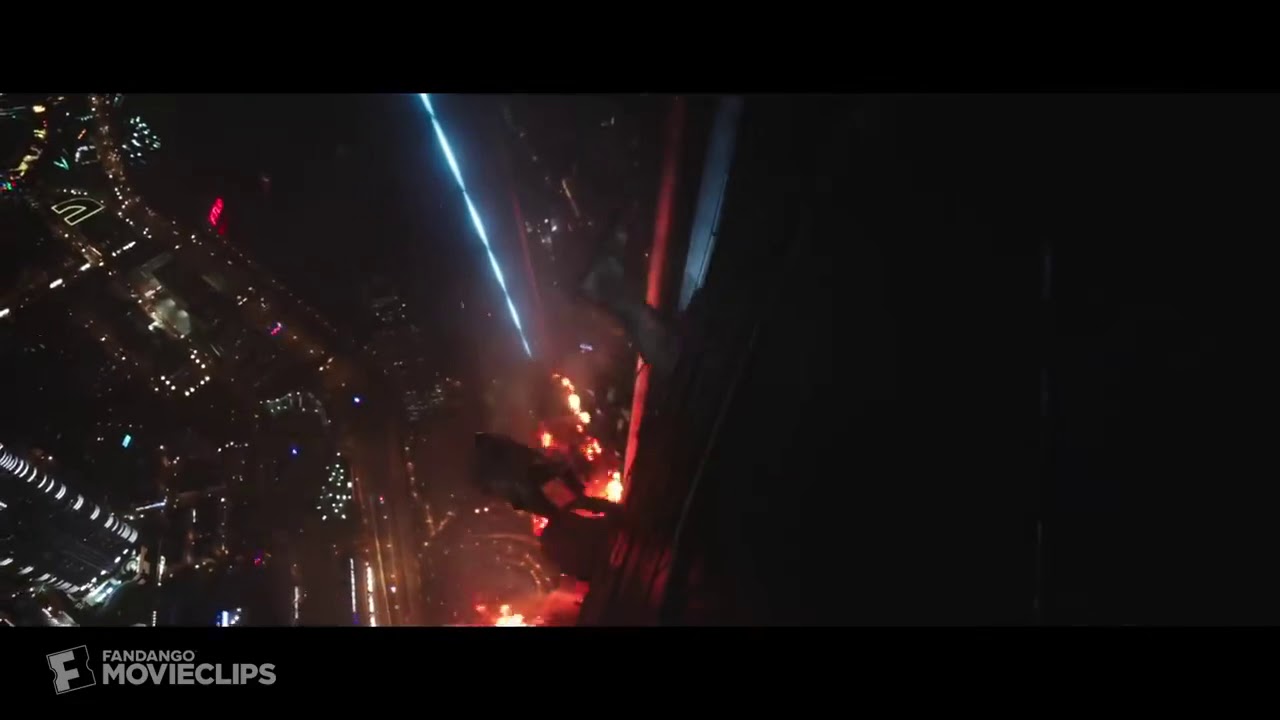 Skyscraper (2018) - Crane Jump Scene (6/10) /Dara Movie 2019