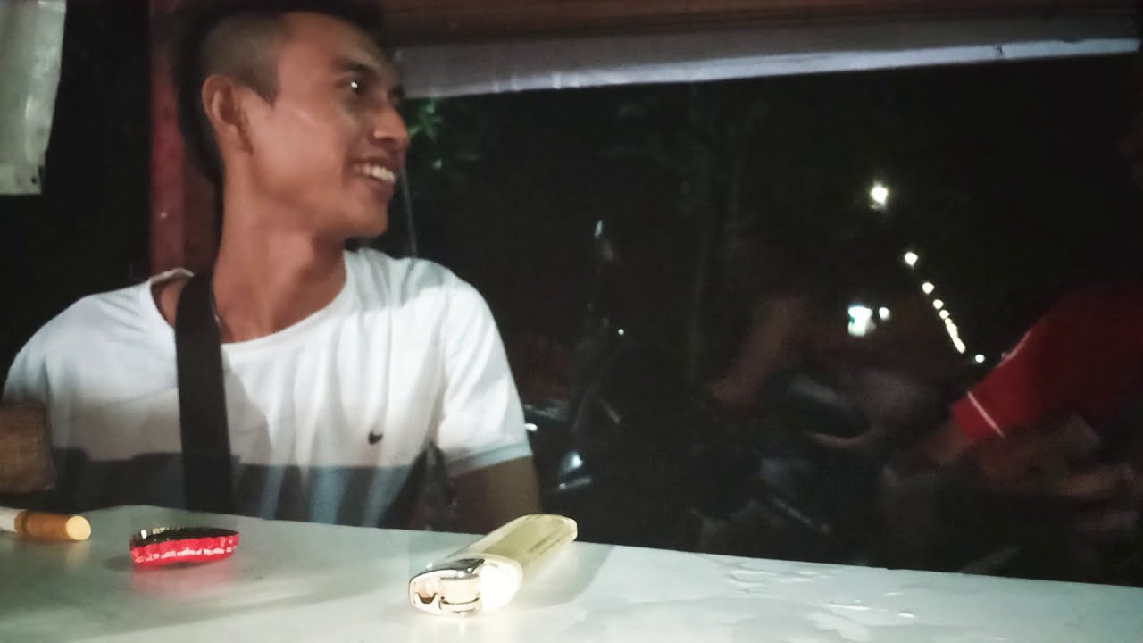 Pengamen Yale yale cak pitek enak di denger 😀😀