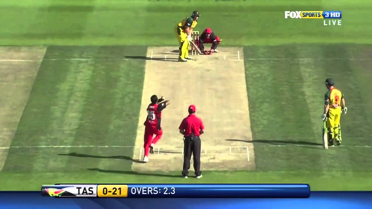 Adil Rashid bowling