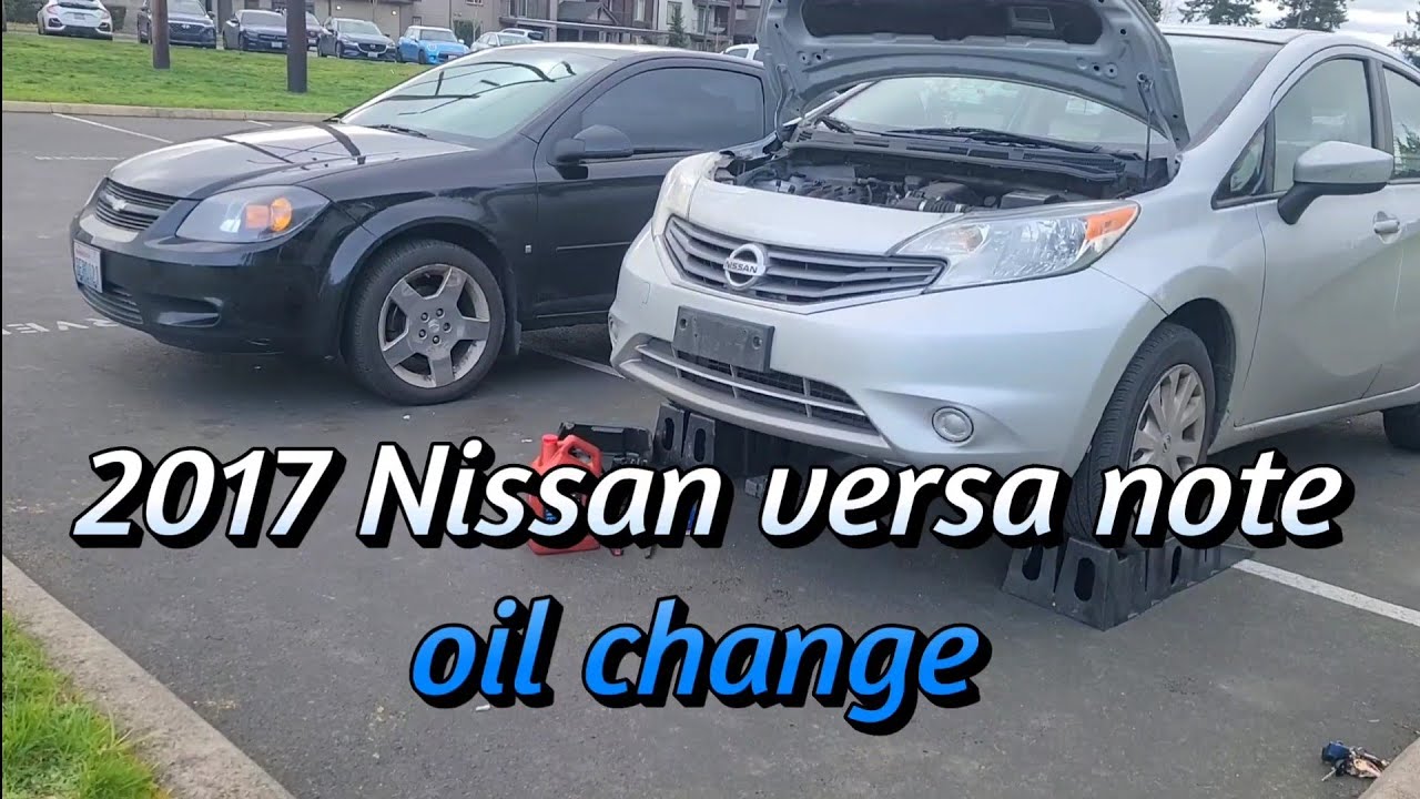 Замена масла в Nissan Versa 2017 (124633 мили)