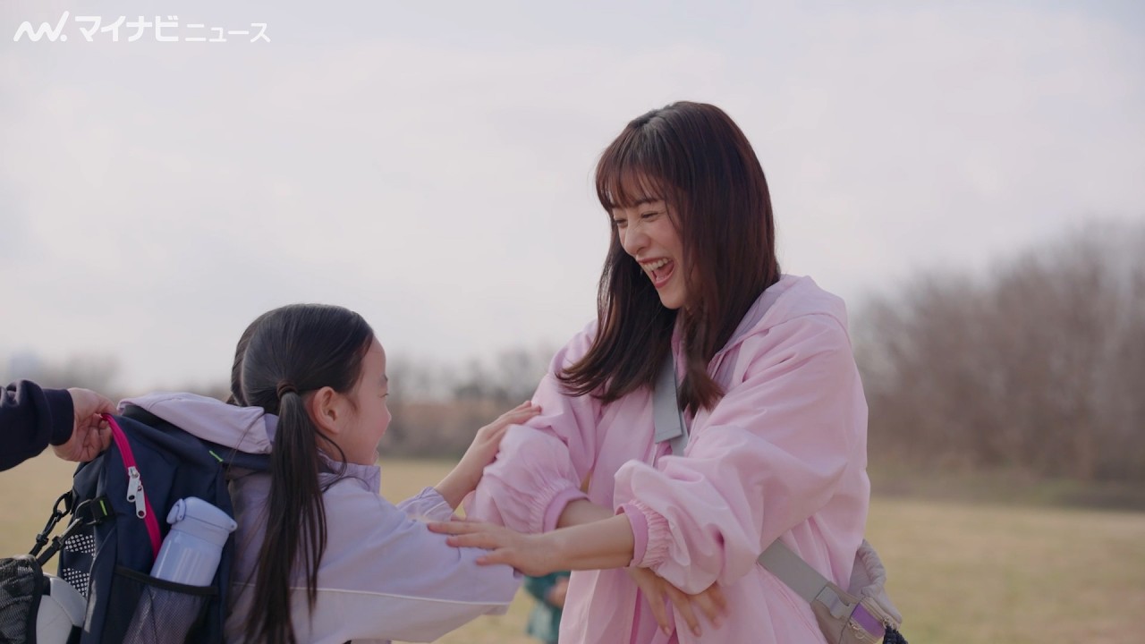 石原さとみ、”アルプス一万尺”の手遊びの速度がガチ「キリン つよいぞ！ムテキッズ」新CM『ムテキッズ誕生！』＆メイキング公開