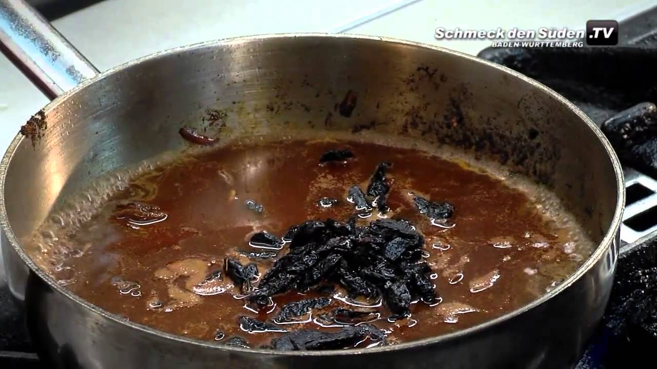 Straußenragout mit Dörrpflaumen und Kartoffel-Gemüse-Rösti (Langversion)