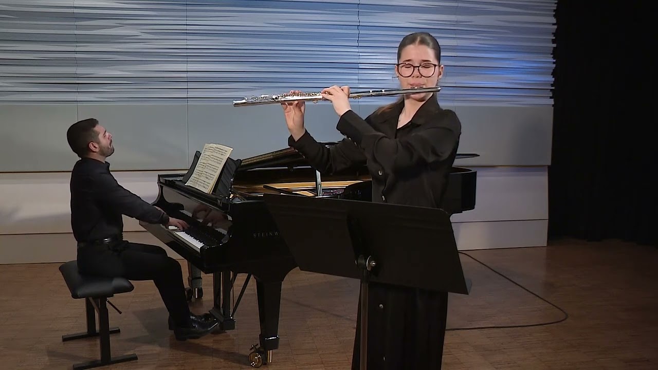 Janka LAAR (flute) G.F.Handel: Sonata in a minor HWV 374: Adagio, Allegro