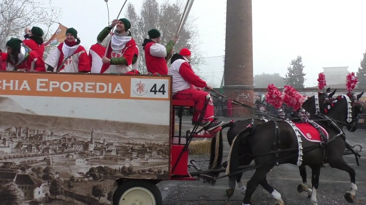 La Vecchia Eporedia carro da getto - Carnevale Ivrea 2016