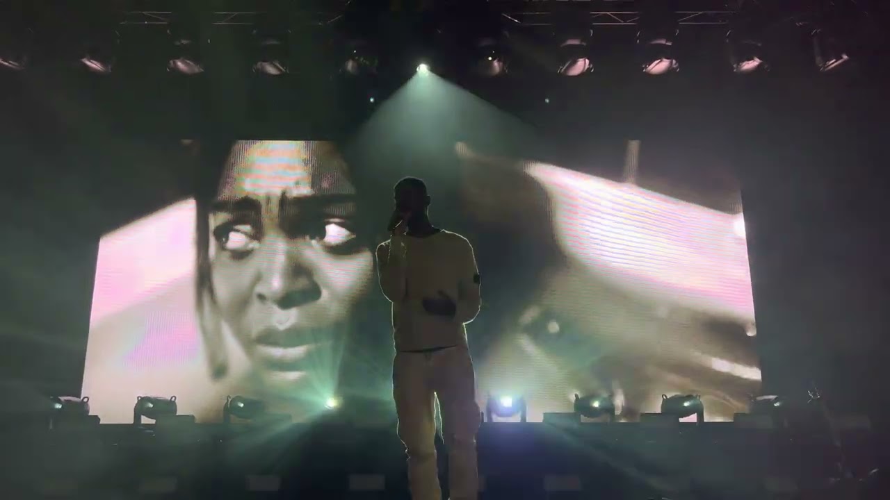 Dave - Both Sides Of A Smile | Live in Berlin | We’re All Alone In This Together Tour 2022