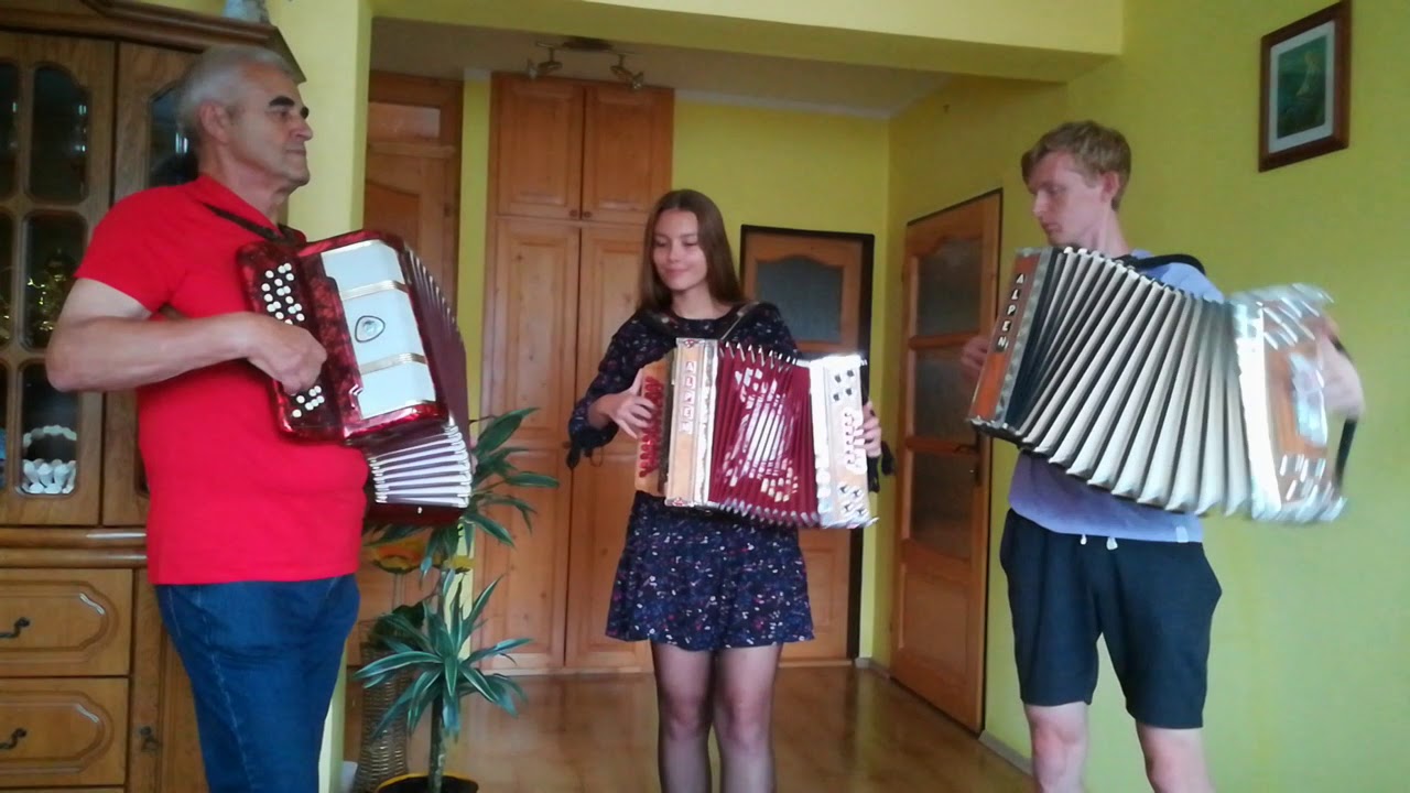 Heligónka Poliakovci + Starký Ondrej :) - Na hodoch muzika vyhrávala