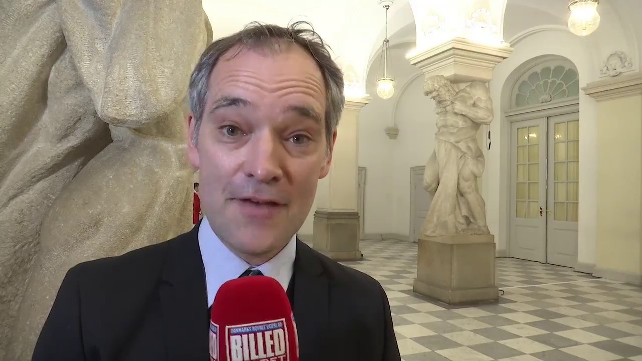 Kronprinsesse Mary og Frederik ankommer med stil til gallataffel