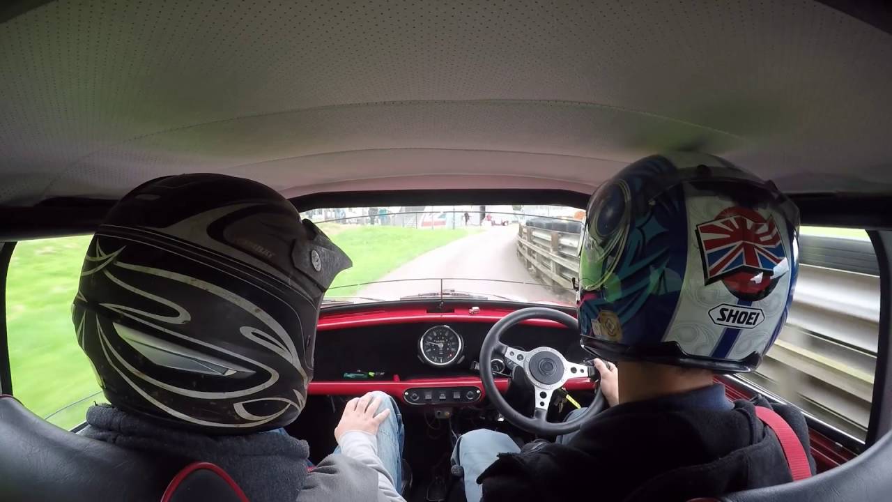 Supercharged Classic Mini Engine Blows @ Castle Combe 2016 Minisport Action Day