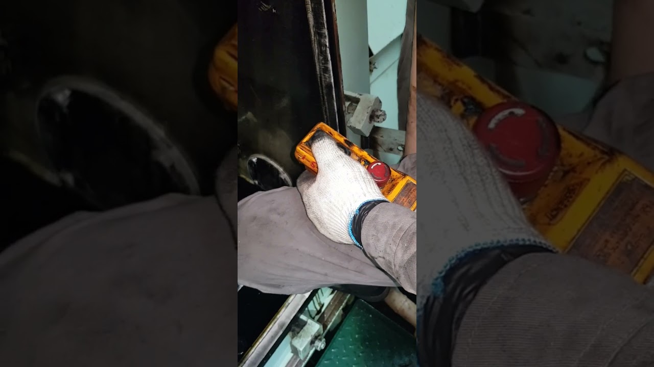 How to adjust of chain tightener for diesel engine(MAN B&W 7S60MC)