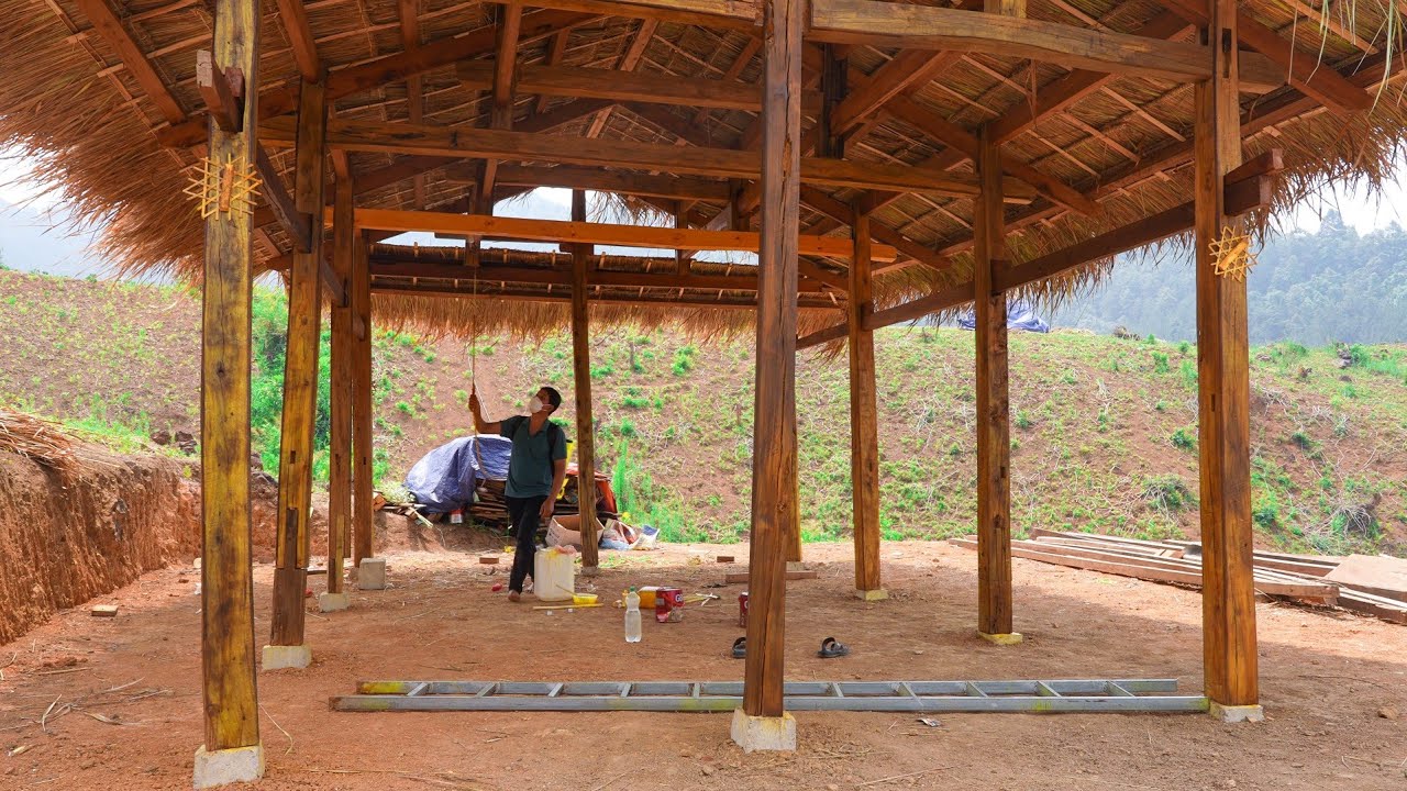 Extending the roof section, completing the house frame painting | Family farm 