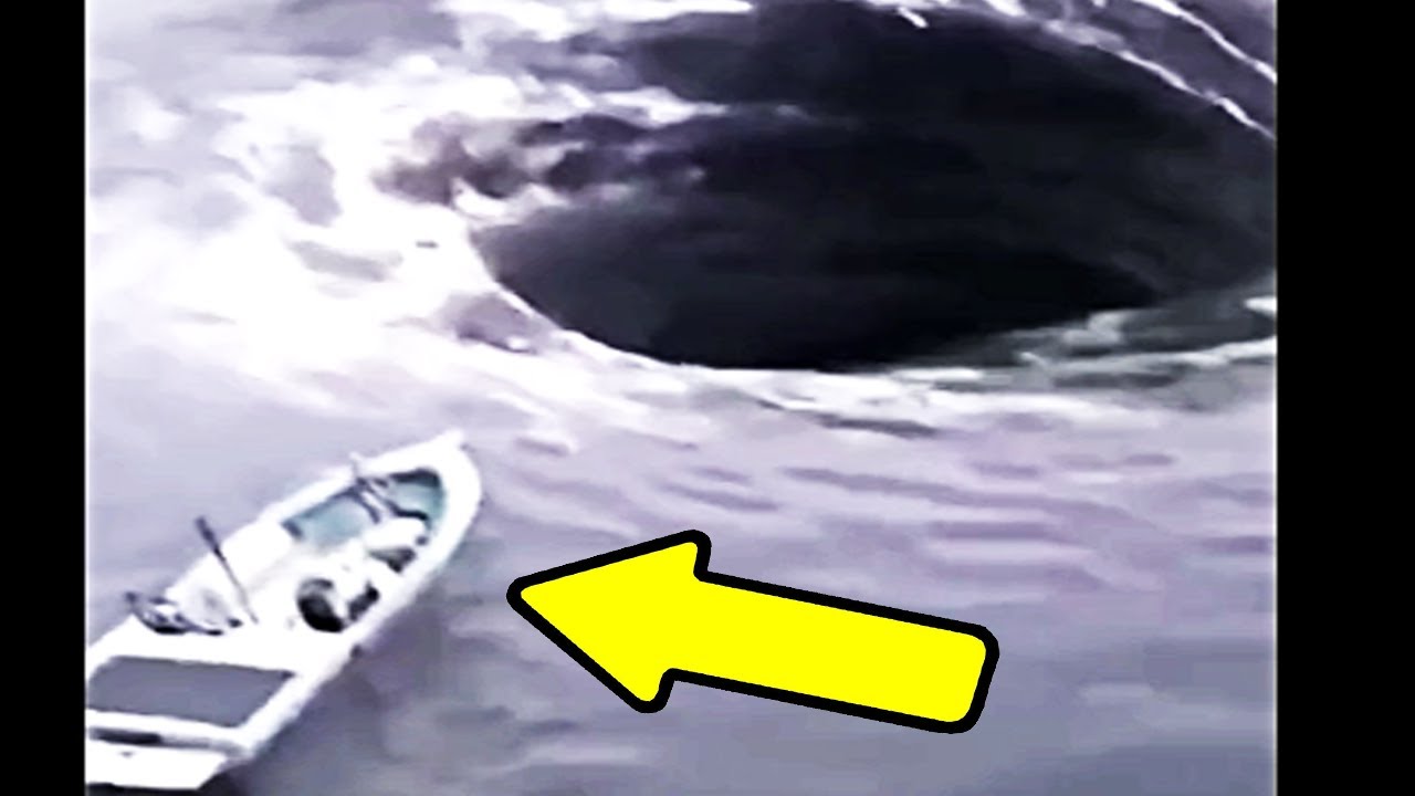 Impresionante REMOLINO marino se TRAGA un BARCO remolino de agua remolinos en el mar