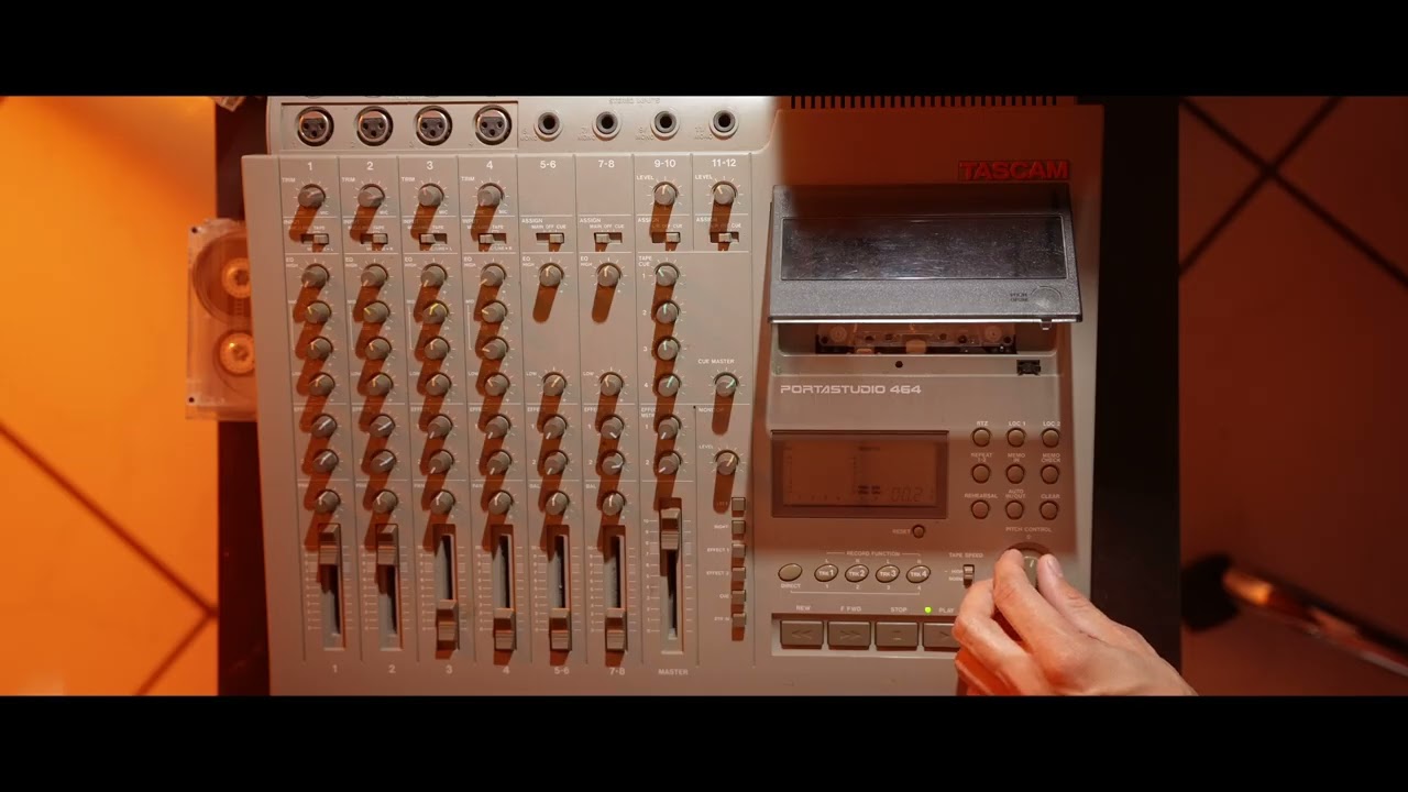 MOOG GRANDMOTHER + TAPELOOP JAM PORTASTUDIO 464