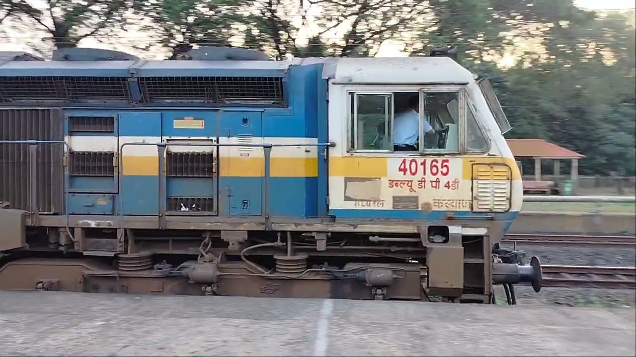 11004 Tutari Express.. Leaving from Sawantwadi station..!!