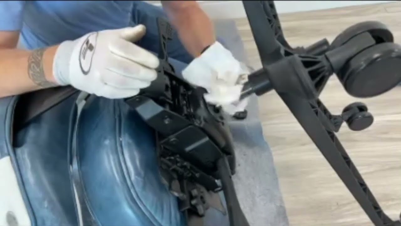 LIFEFORM&reg; Gas Lift Shaft Collar Removal Tool Instructions
