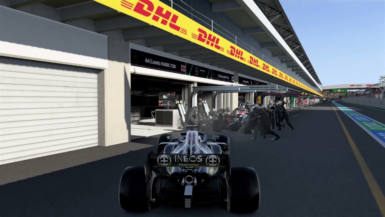 I was expecting something different Mercedes' Double Pit Stop - F1 2021 Game 