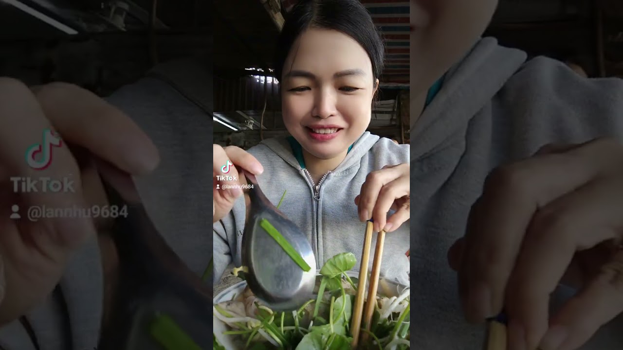 Bún riêu tép long Mỹ 20k