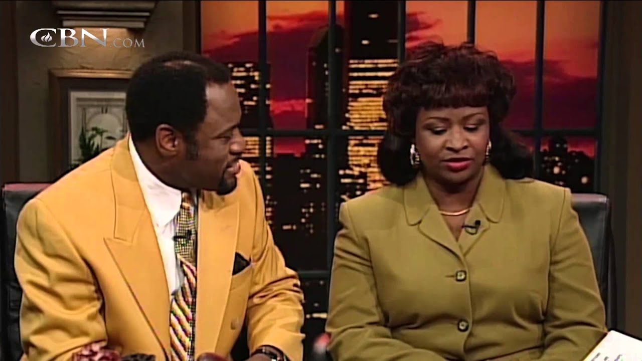 Myles Munroe, Wife Get State-Recognized Funeral