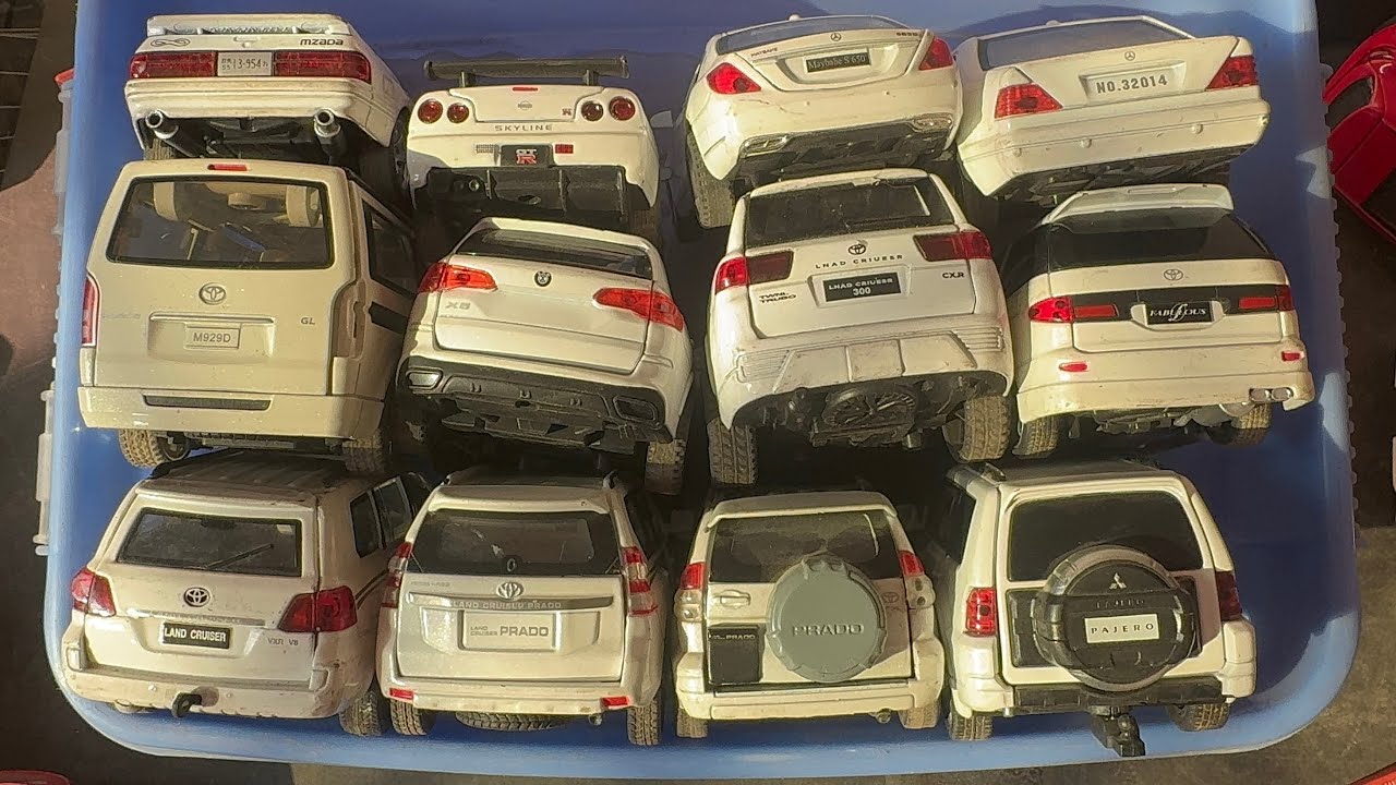 Recojamos modelos diecast de Toyota, Mercedes, Honda, BMW, Audi, Lexus y Nissan.