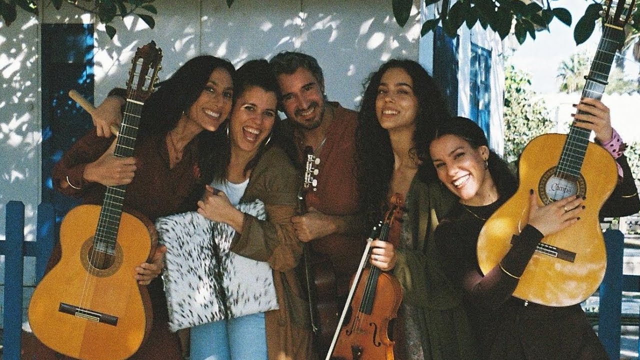 A Medio Mar (Petenera flamenca y Huasteca)