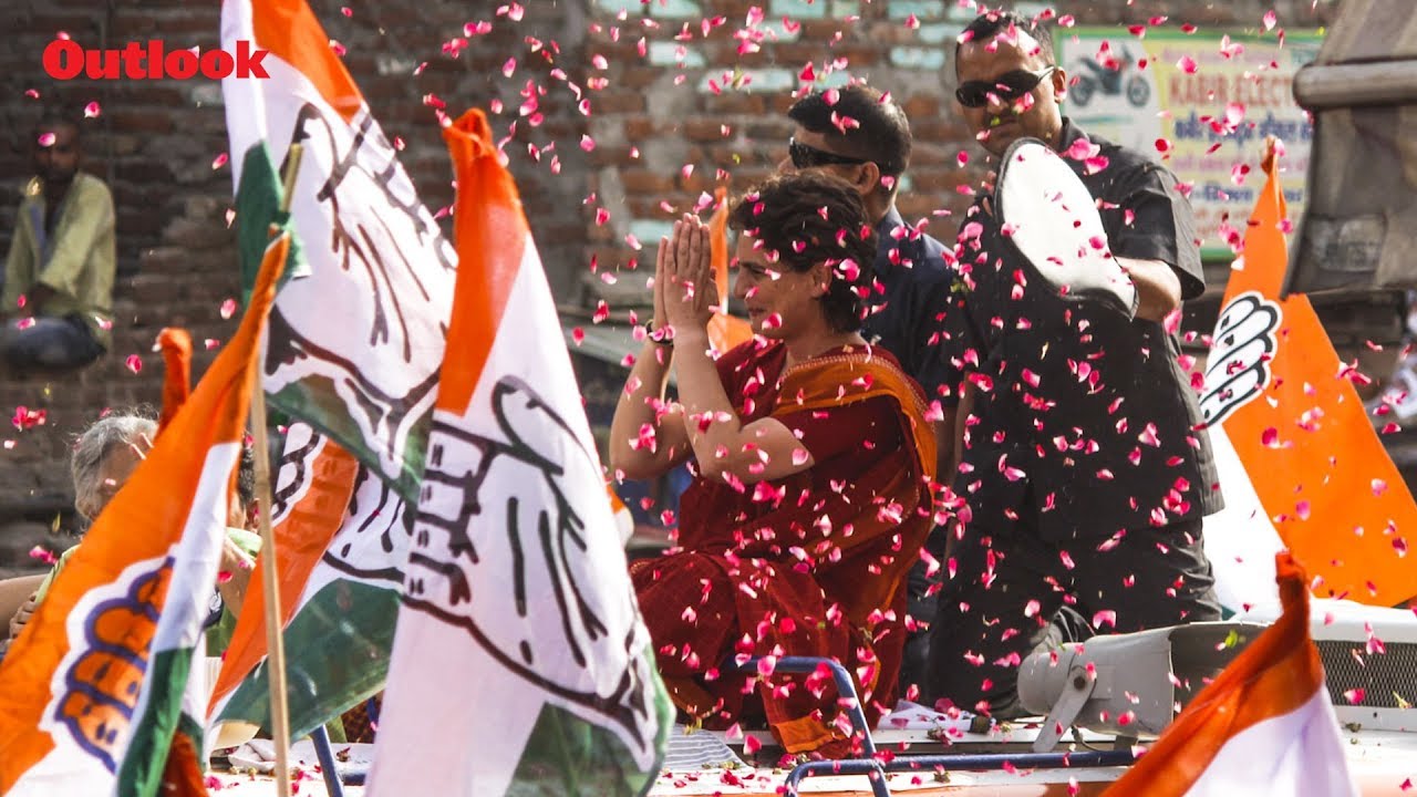 Priyanka Gandhi Addresses A Roadshow In Seelampur