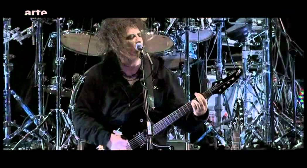 The Cure   Bestival 2011 Jumping Someone Else's Train and Kiling An Arab
