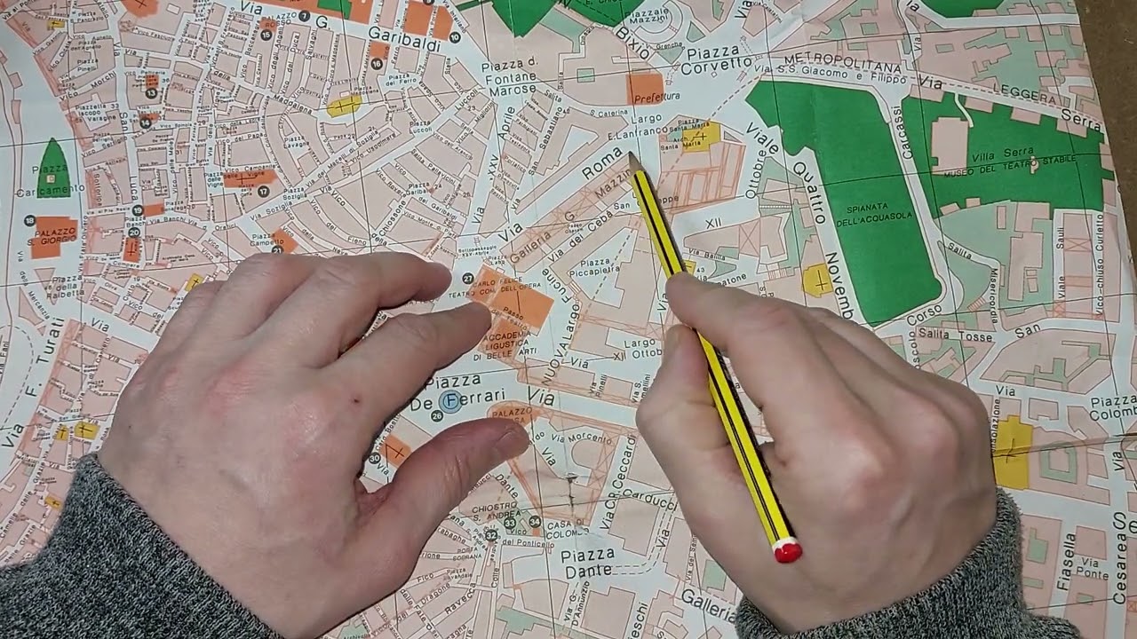 ASMR - Un tour virtuale per i vicoli di Genova, in questo pomeriggio piovoso