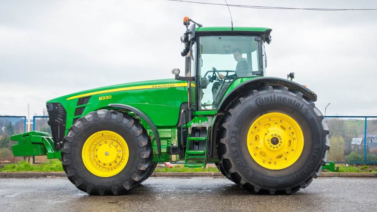 John Deere 8330
