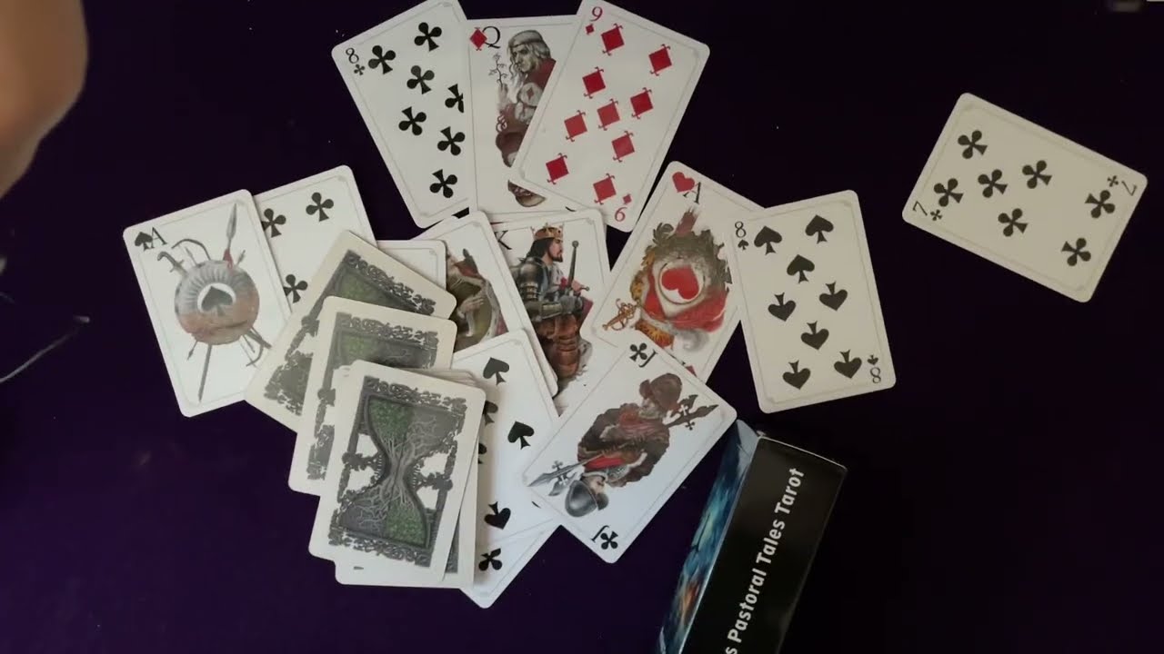 Кого под сердцем прячет