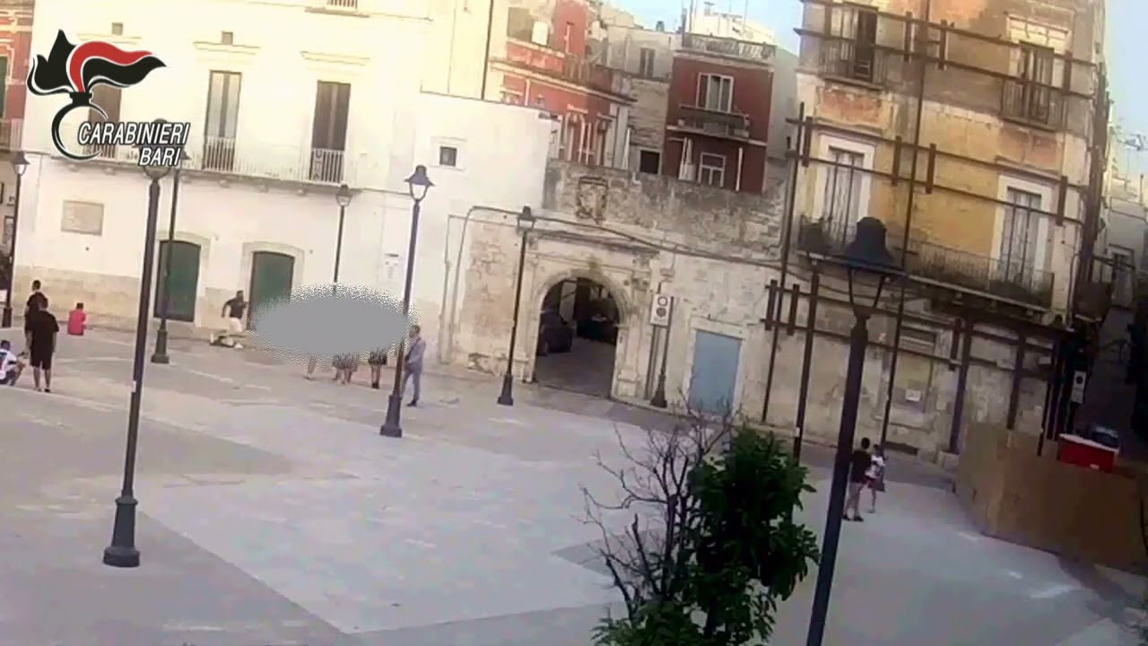 Spararono a un 32enne in pieno centro a Noicattaro: quattro arresti per tentato omicidio